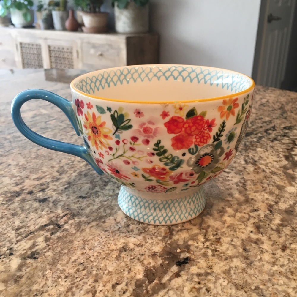Anthropologie Jennifer Lewis floral/chicken Mug